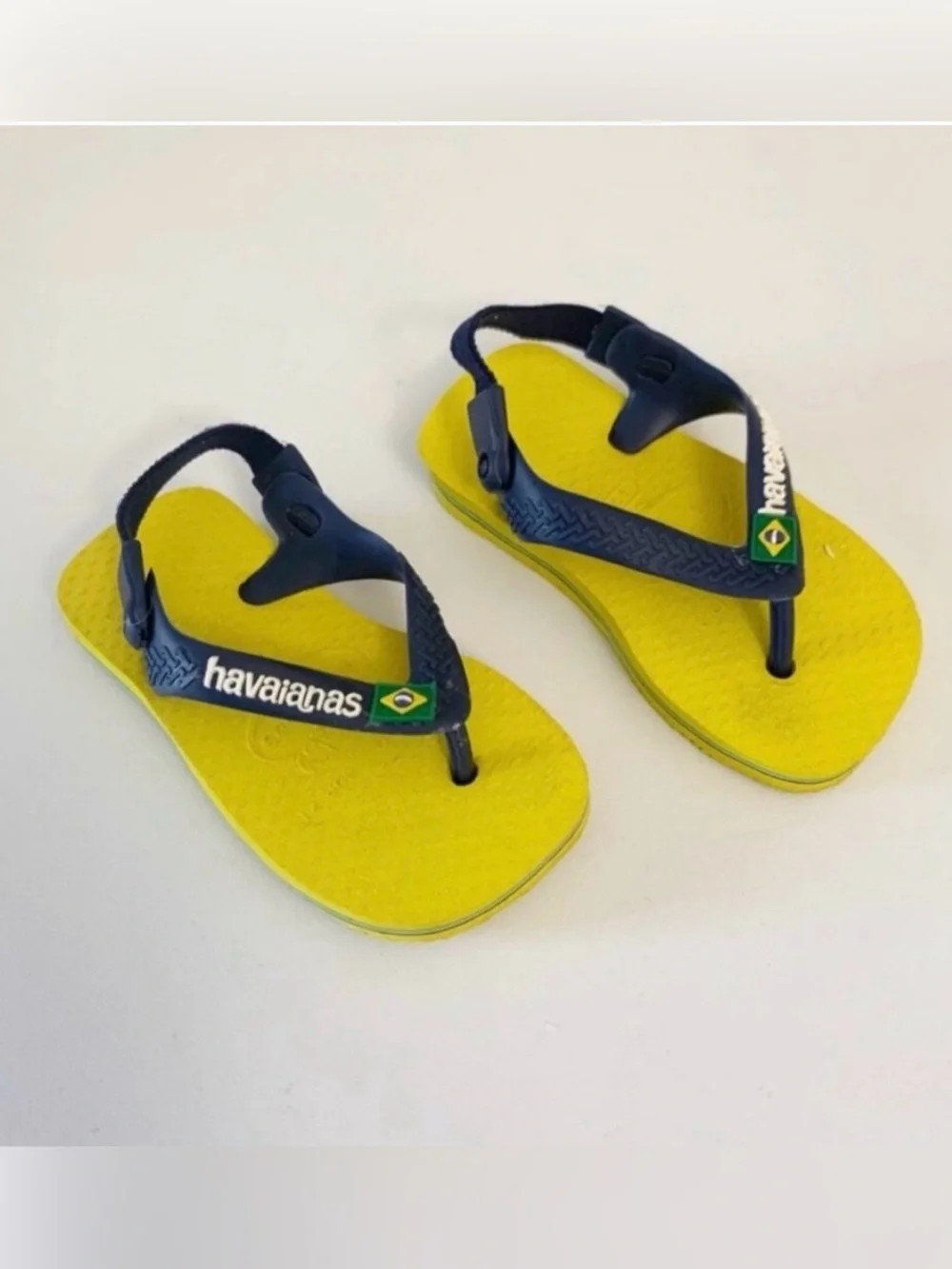 ▪️Champion Infant Strap Sandals & Havaianas Sandals Bundle ~ 4 & 5